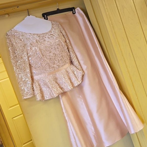 Sequins! Kay Unger dress, size 10, professionally dry cleaned. - Picture 1 of 8